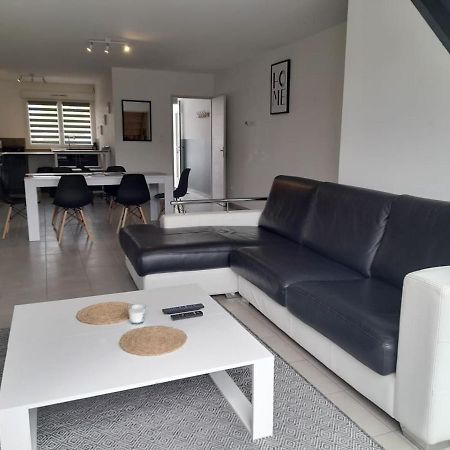 Logement De 100M2 Avec Terrasse Wardrecques Екстер'єр фото